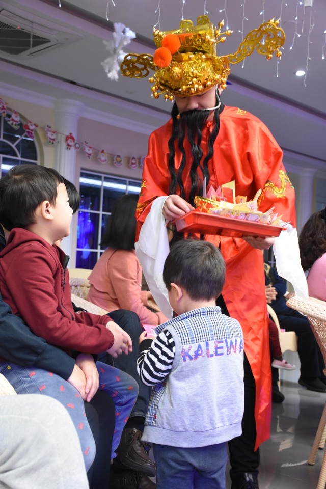 小雞小雞咯咯噠~開(kāi)”匯“啦！