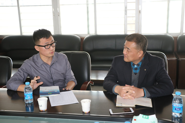 公明中英文學校邀請光明新區(qū)教科研中心中學教研員聽課視導