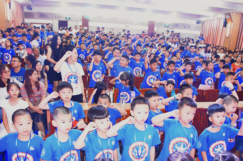 遠(yuǎn)恒佳第十四屆牛津?qū)崙?zhàn)英語(yǔ)夏令營(yíng)開(kāi)營(yíng)啦！