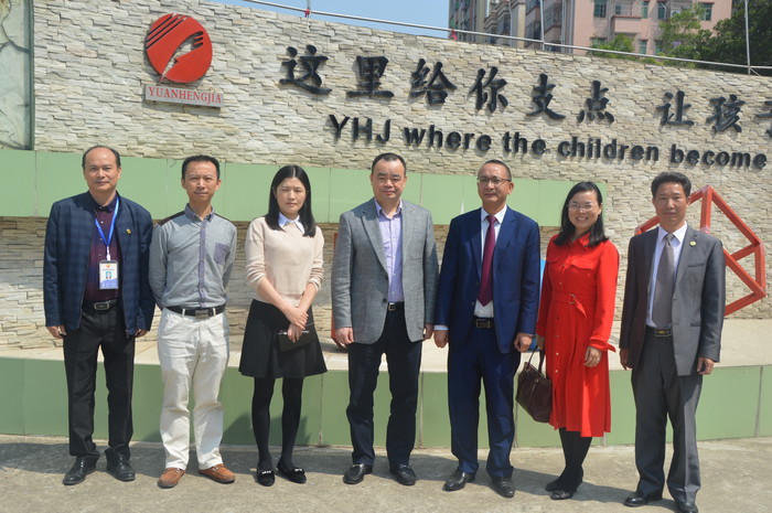 輕車簡從抓實干  深入細(xì)致訪民?！獏^(qū)教育局范燕塔局長蒞臨標(biāo)尚學(xué)校調(diào)研工作