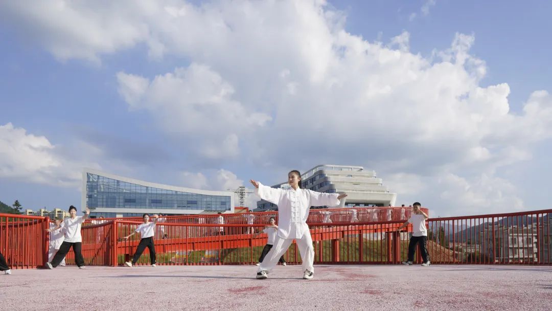 遠恒佳夏令營即將開營，特邀太極世界冠軍冉千鑫見面交流